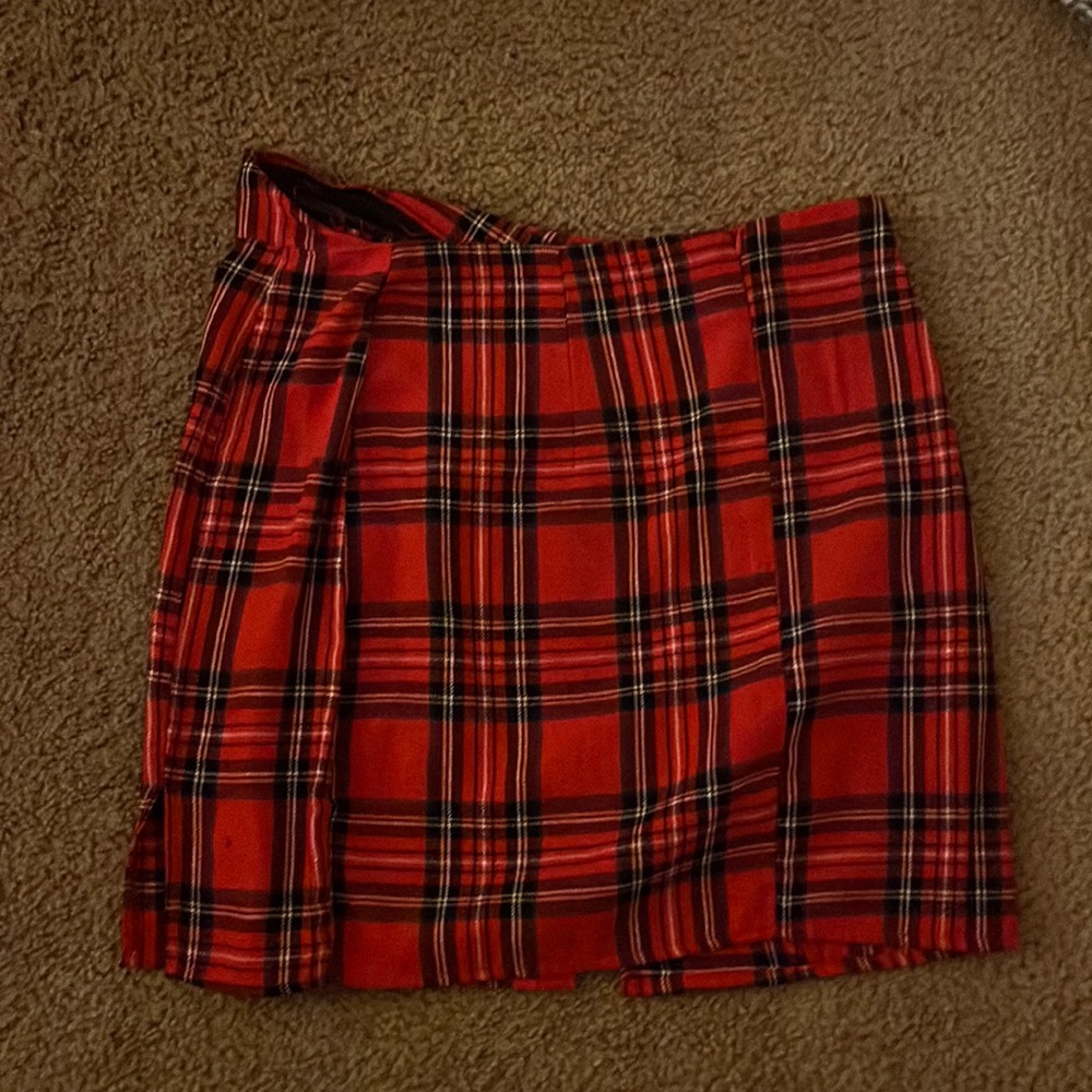Red skirt